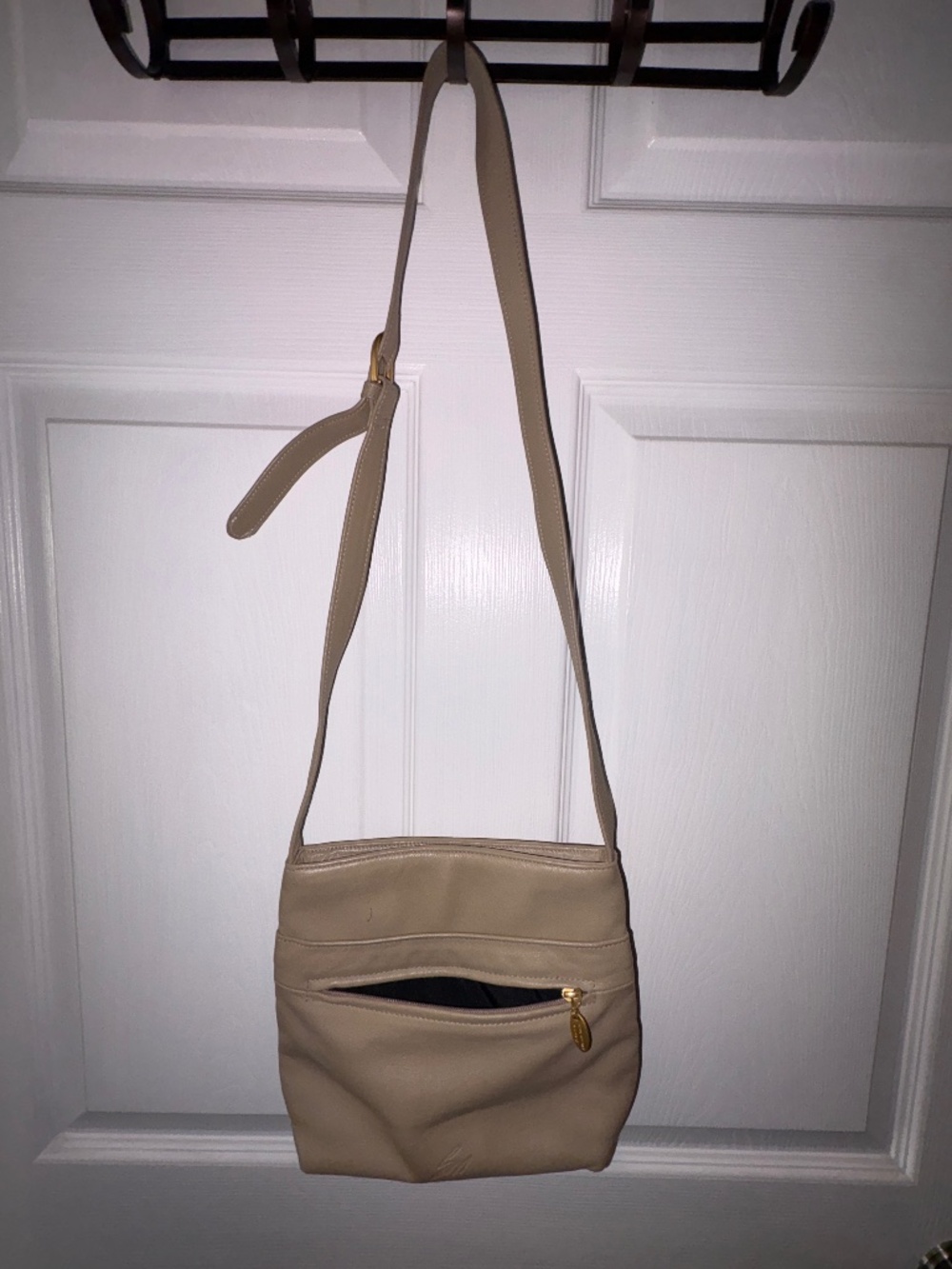 Stone Mountain crossbody